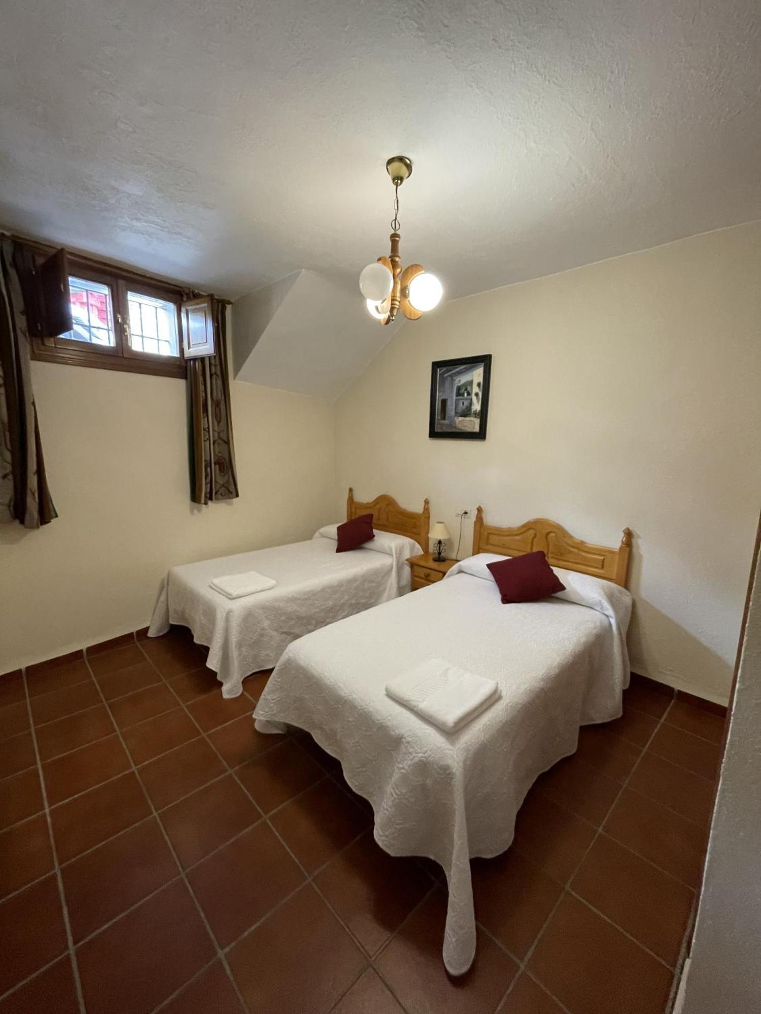 Apartamentos Rurales Las Chimeneas カピレイラ エクステリア 写真