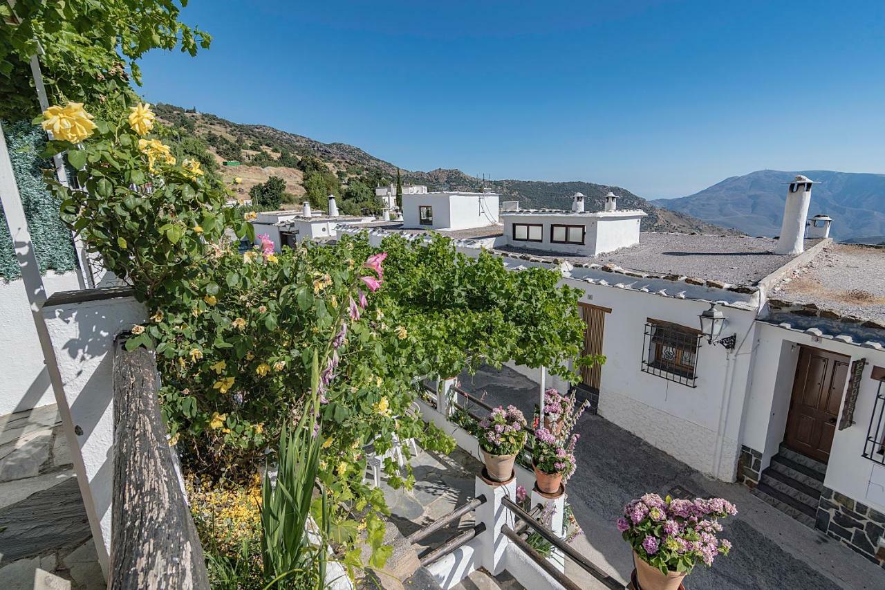 Apartamentos Rurales Las Chimeneas カピレイラ エクステリア 写真